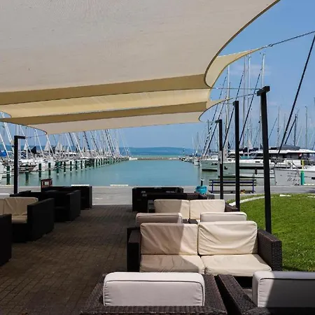 Bl Waterside 55
